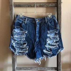 Vintage Wrangler Distressed High Rise Shorts